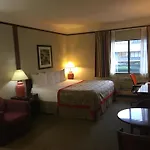 Ramada By Wyndham Portland Airport