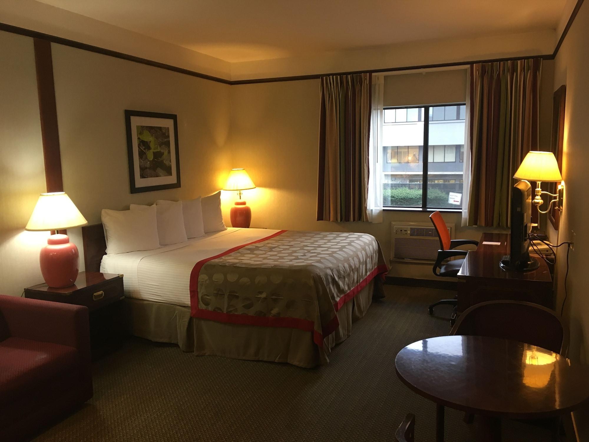 Hotel Ramada By Wyndham Airport Portland