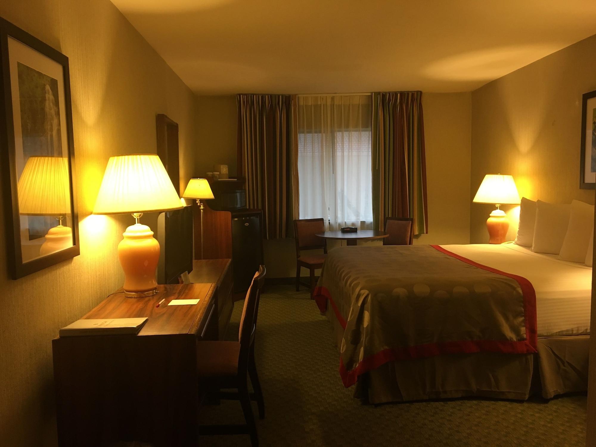 Ramada By Wyndham Airport 3* Portland