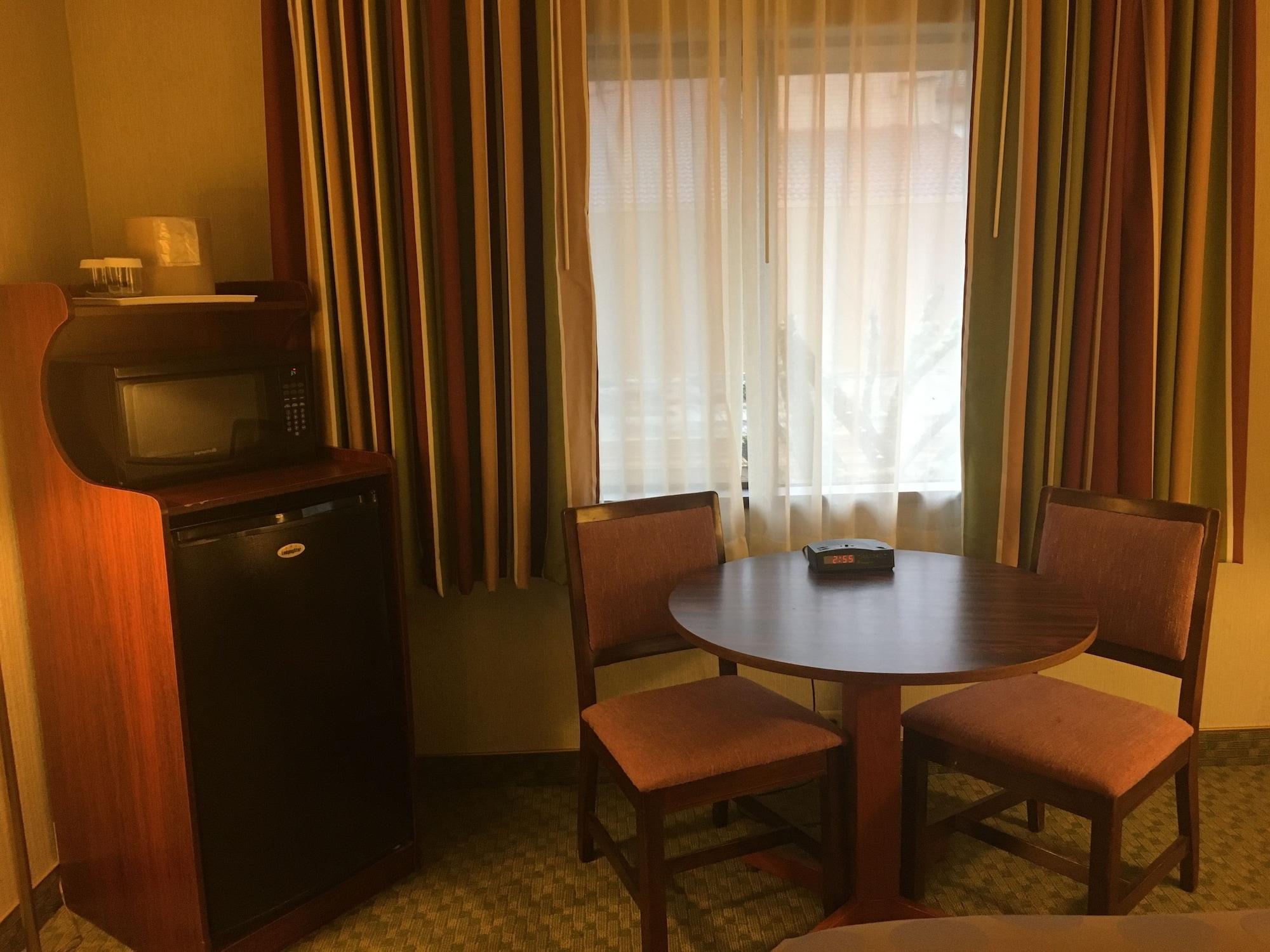 Ramada By Wyndham Airport Hotel Portland