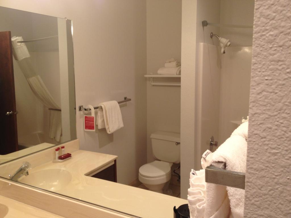 Ramada By Wyndham Airport