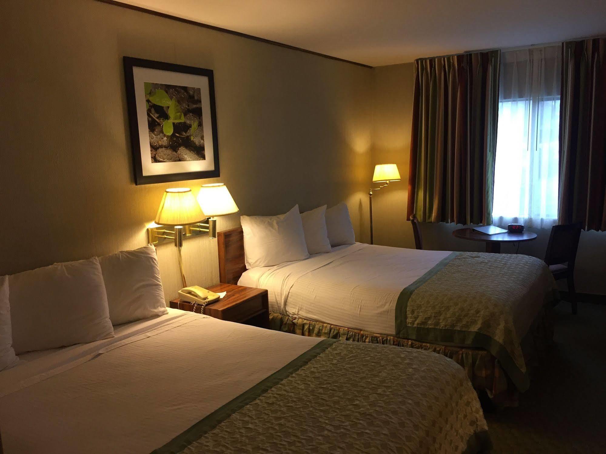 Ramada By Wyndham Airport Portland